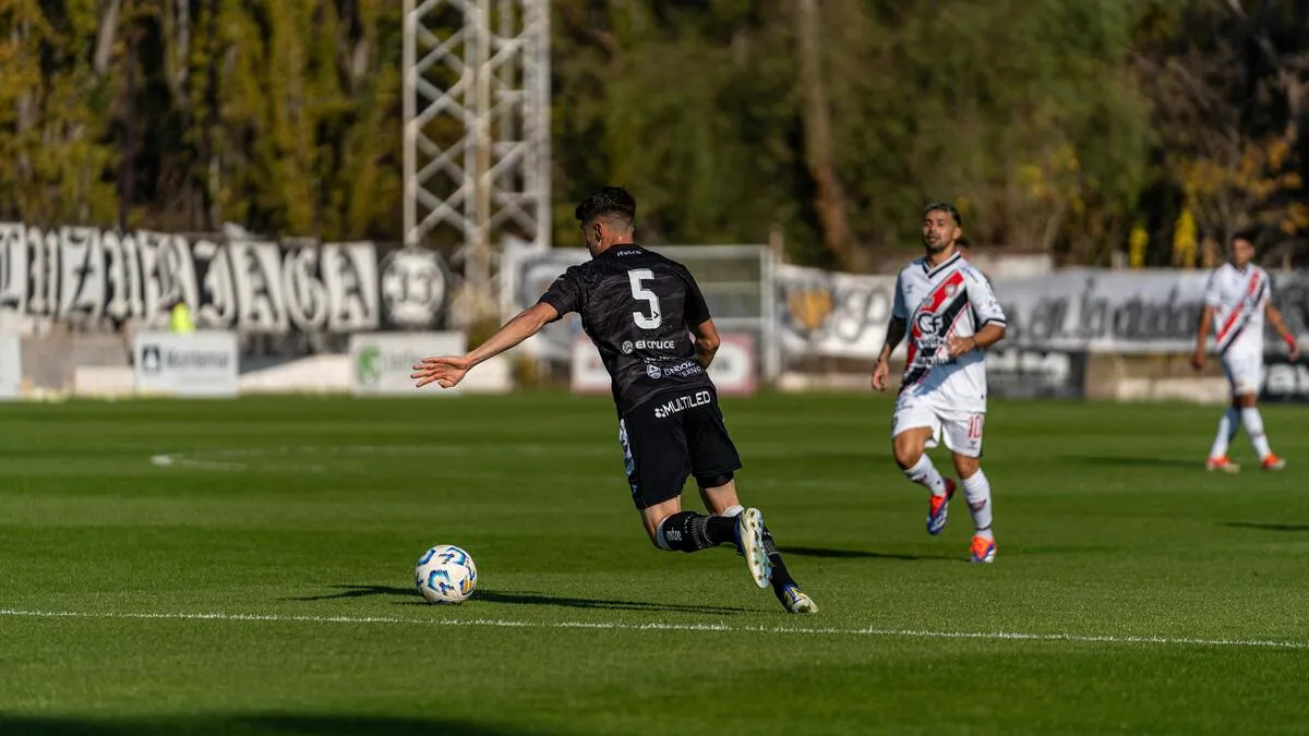 詹姆斯创两大历史纪录 亚历山大成为近40年首人突破新高度